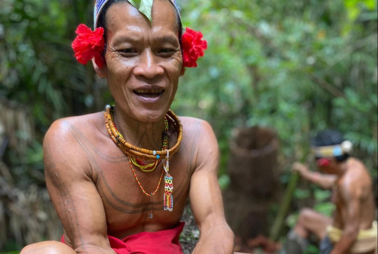 indonezia-siberut-a-zivot-etnika-mentawai-marcela-mattova-audioblog-ck-victory-travel