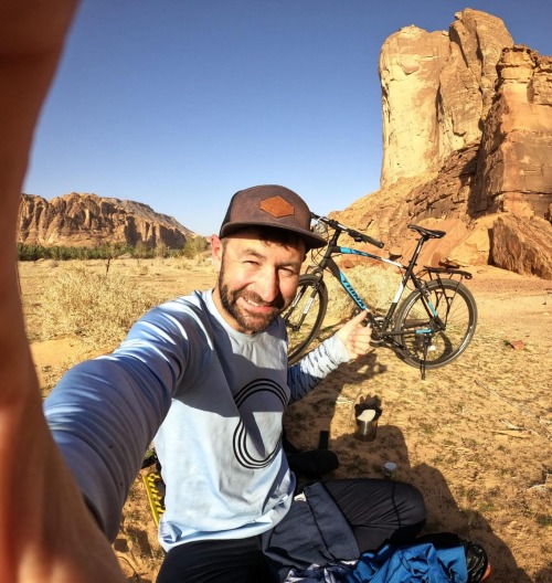 1500-km-na-bicykli-v-saudskej-arabii-michal-tlelka-audioblog-ck-victory-travel