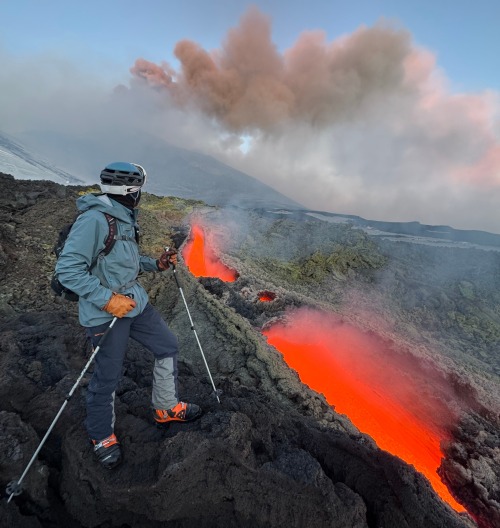 lyzovanie-na-sopke-etna-pocas-erupcie-jakub-demacek-audioblog-ck-victory-travel