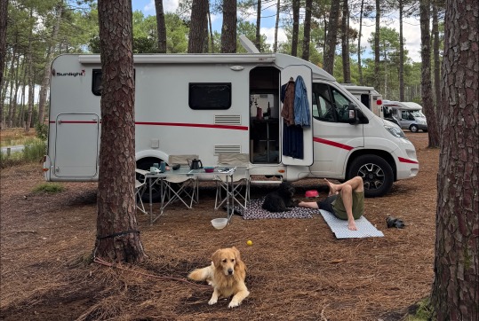 atlanticke-pobrezie-francuzska-na-karavane-karol-kolcar-audioblog-ck-victory-travel