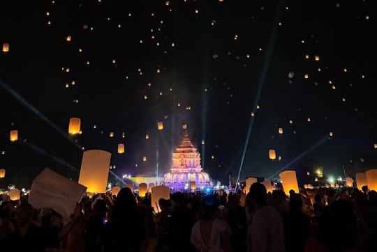 severne-thajsko-a-festival-lampionov-yi-peng-simona-gavalcova-audioblog-ck-victory-travel